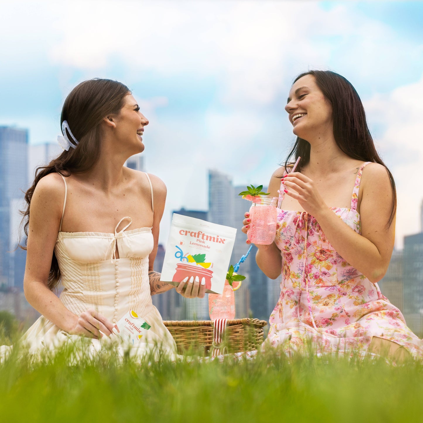 Pink Lemonade Cocktail / Mocktail Mixer