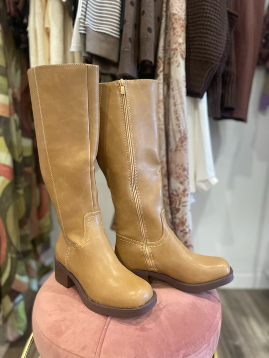 Polly Boot