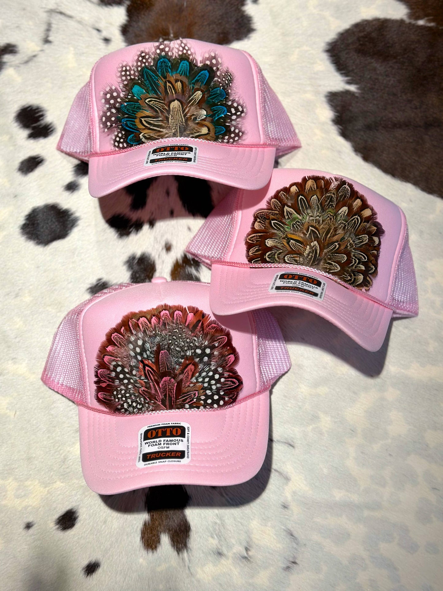 LIGHT PINK FEATHER TRUCKER HAT