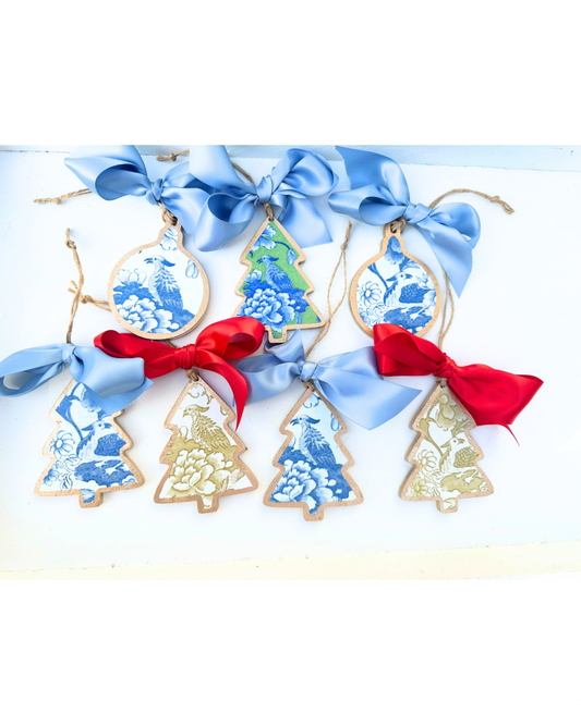 Blue Chelsea Bird Tree Ornament