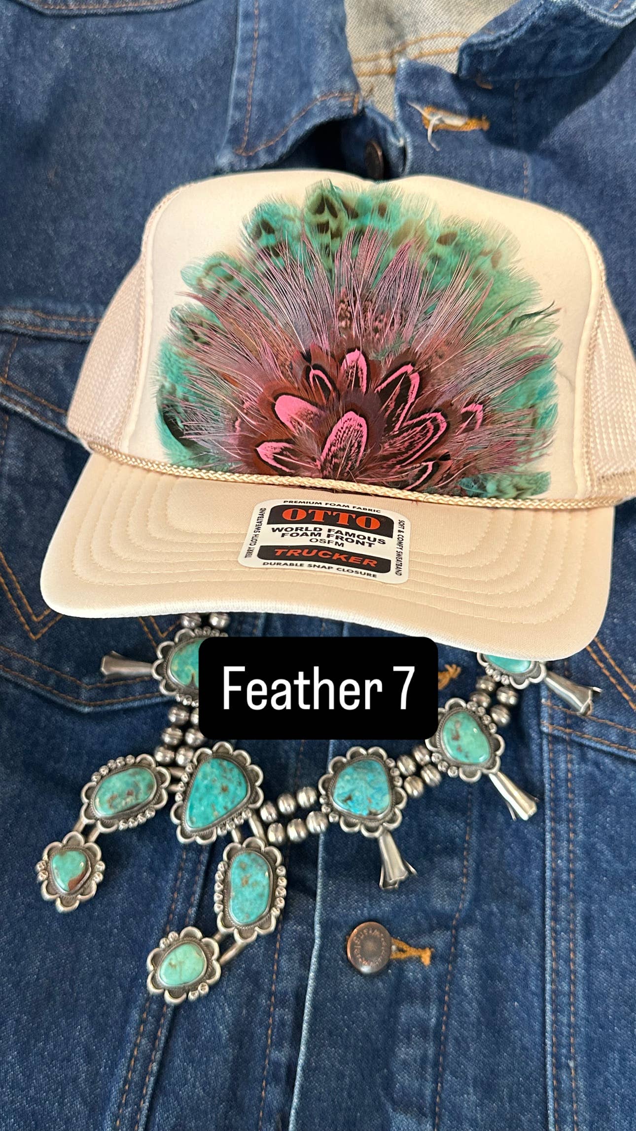 CREAM BEIGE FEATHER TRUCKER HAT